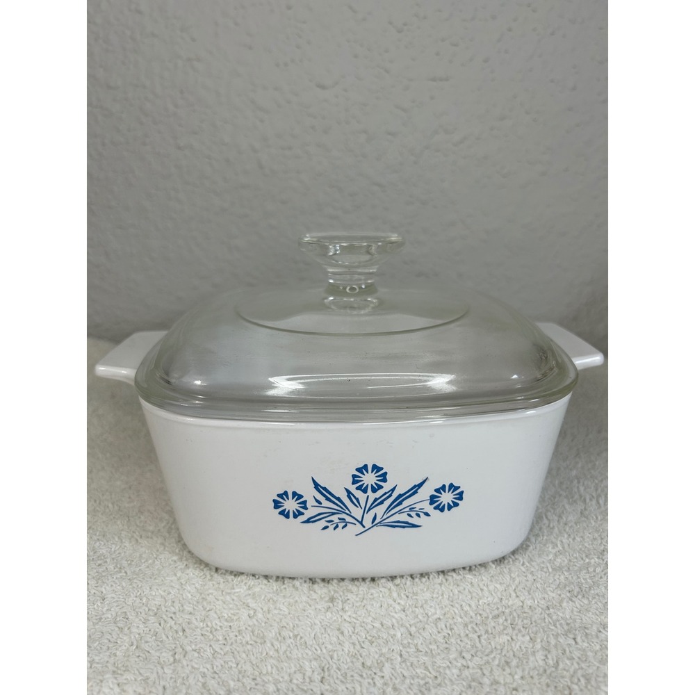 Vintage Corning Ware Blue Cornflower 1.5 Quart Casserole P-4-B with Pyrex Lid